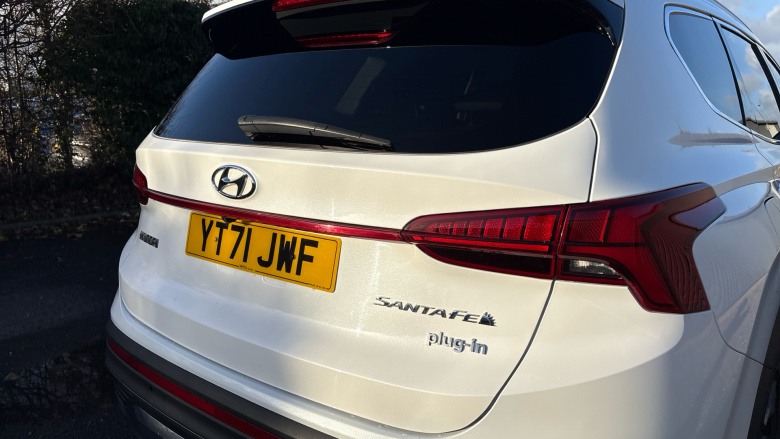 Hyundai SANTA FE 1.6 TGDi Plug-in Hybrid Ultimate 5dr 4WD Auto Estate